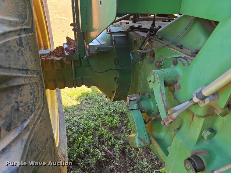 image for item ET5094 1979 John Deere 8440 4WD tractor