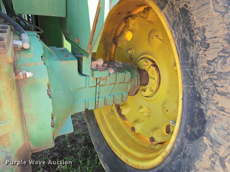 image for item ET5094 1979 John Deere 8440 4WD tractor