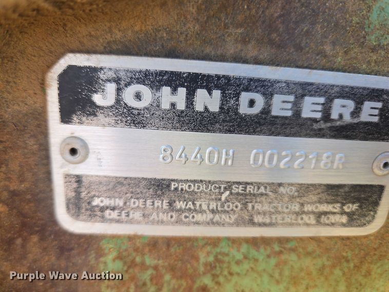 image for item ET5094 1979 John Deere 8440 4WD tractor