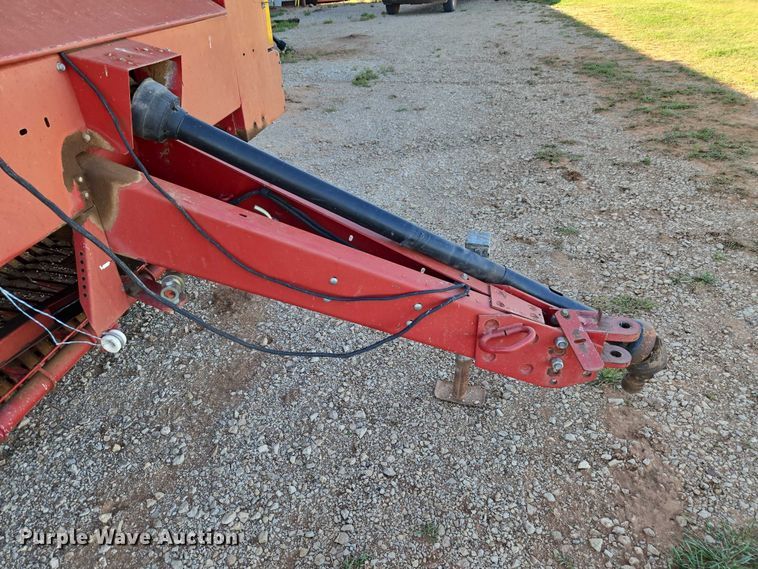 image for item ET5170 Case RS561A round baler