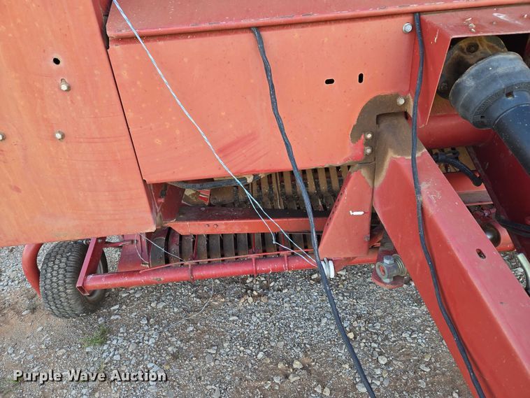 image for item ET5170 Case RS561A round baler