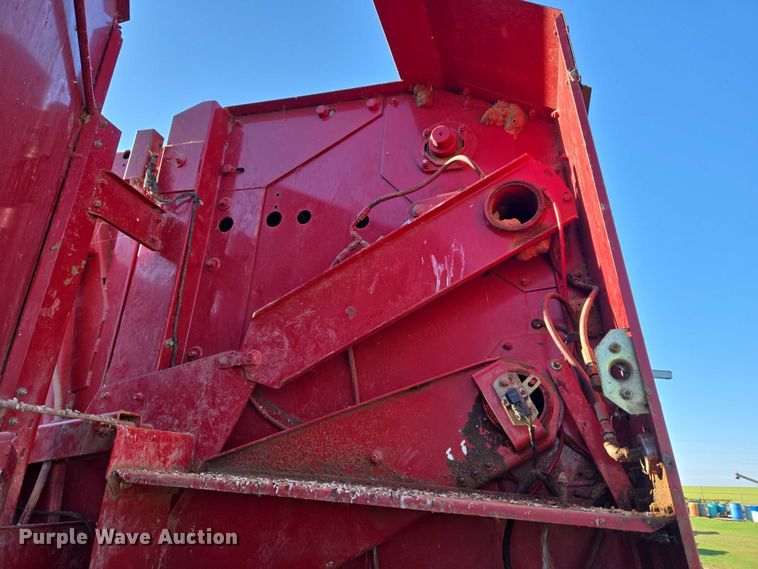 image for item ET5170 Case RS561A round baler