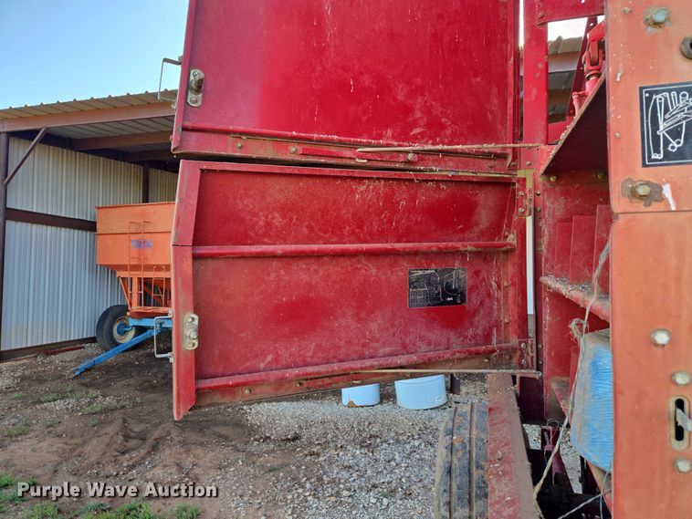 image for item ET5170 Case RS561A round baler