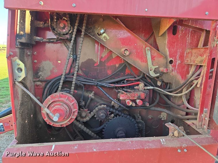 image for item ET5170 Case RS561A round baler