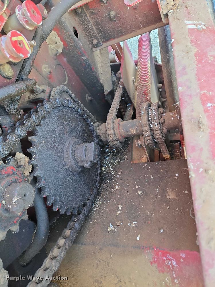 image for item ET5170 Case RS561A round baler