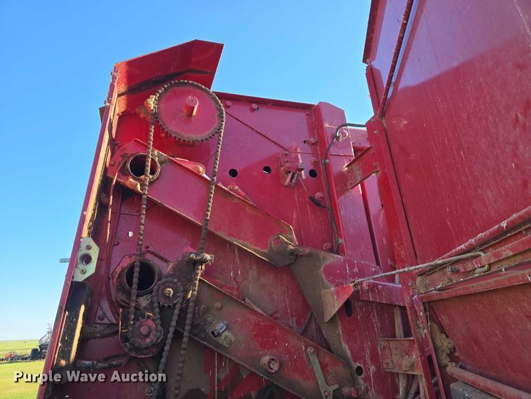 image for item ET5170 Case RS561A round baler