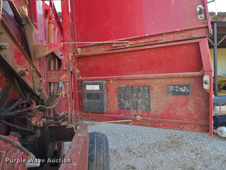 image for item ET5170 Case RS561A round baler
