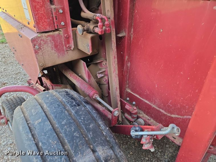 image for item ET5170 Case RS561A round baler