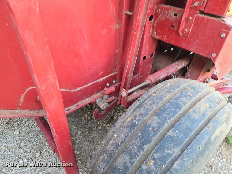 image for item ET5170 Case RS561A round baler