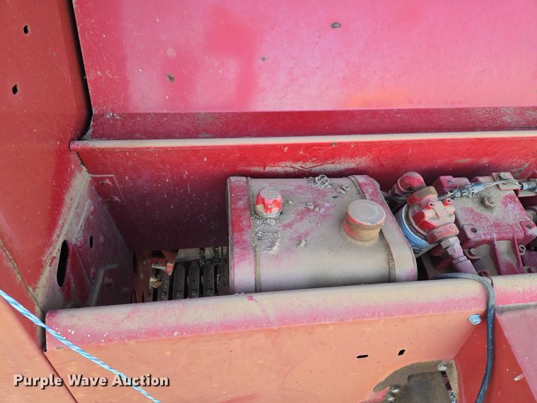 image for item ET5170 Case RS561A round baler