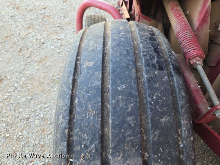 image for item ET5170 Case RS561A round baler