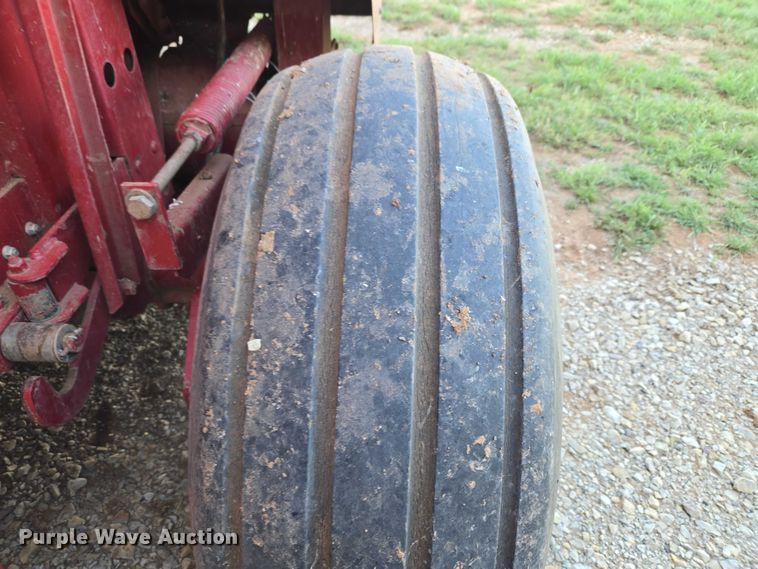 image for item ET5170 Case RS561A round baler