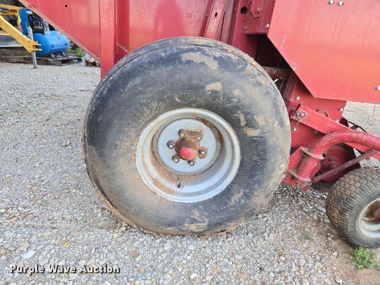 image for item ET5170 Case RS561A round baler