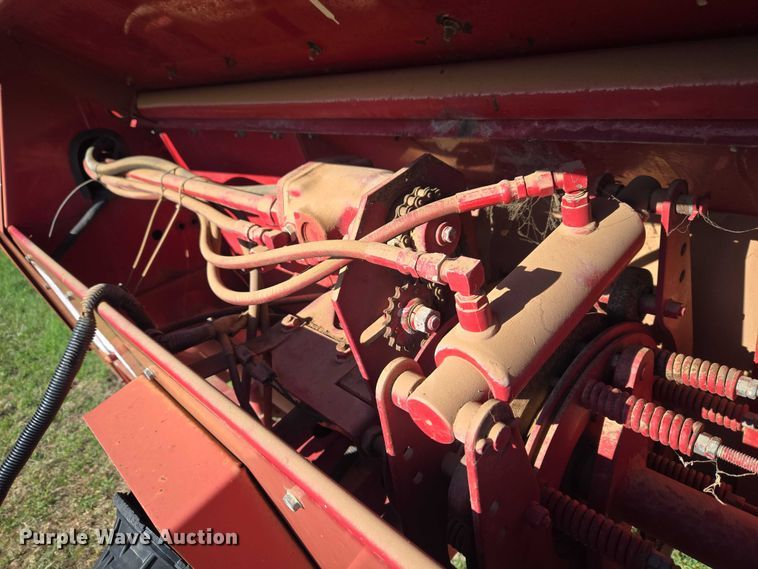 image for item ET5171 Case 8465A round baler