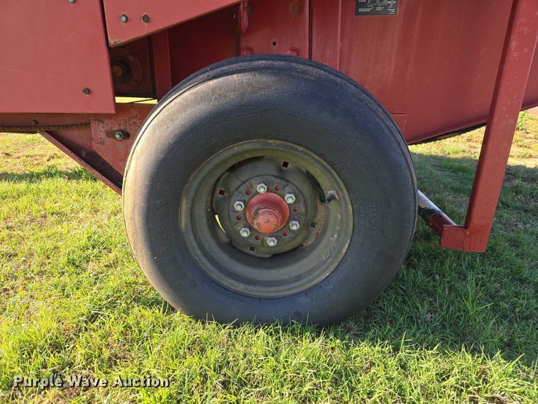 image for item ET5171 Case 8465A round baler