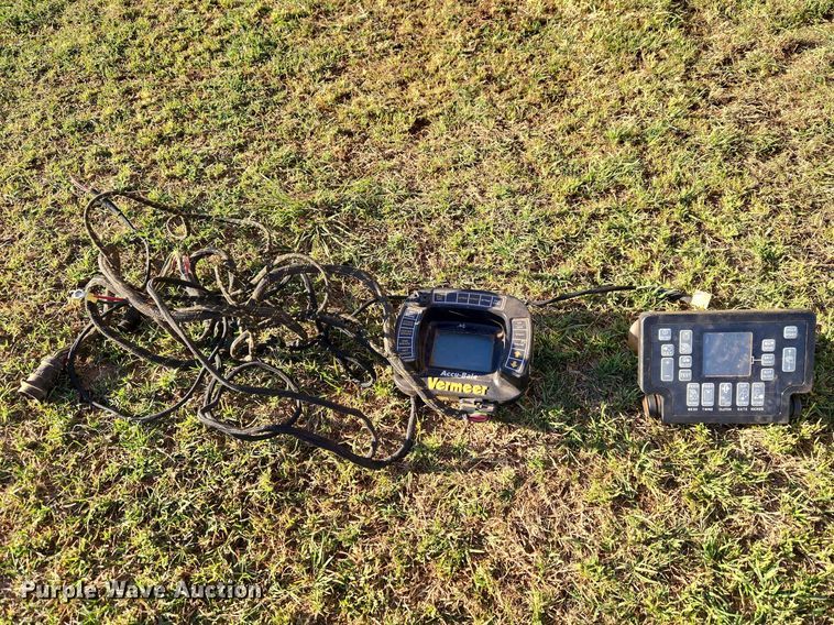 image for item ET5172 2001 Vermeer 605XL round baler