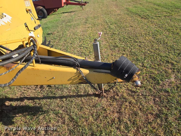 image for item ET5172 2001 Vermeer 605XL round baler