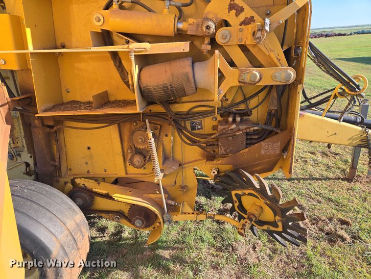 image for item ET5172 2001 Vermeer 605XL round baler