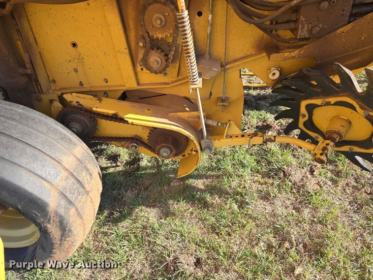 image for item ET5172 2001 Vermeer 605XL round baler