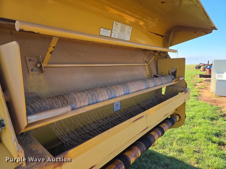 image for item ET5172 2001 Vermeer 605XL round baler