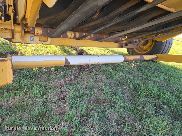 image for item ET5172 2001 Vermeer 605XL round baler