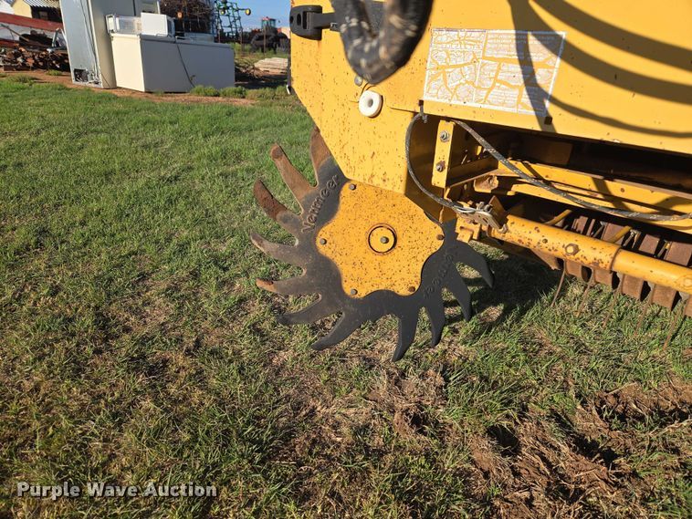 image for item ET5172 2001 Vermeer 605XL round baler