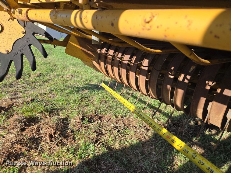 image for item ET5172 2001 Vermeer 605XL round baler