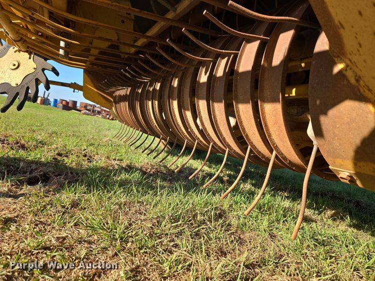 image for item ET5172 2001 Vermeer 605XL round baler