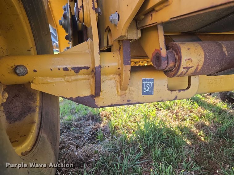 image for item ET5172 2001 Vermeer 605XL round baler