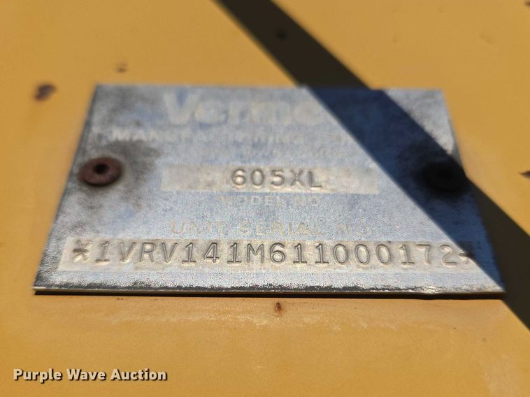 image for item ET5172 2001 Vermeer 605XL round baler