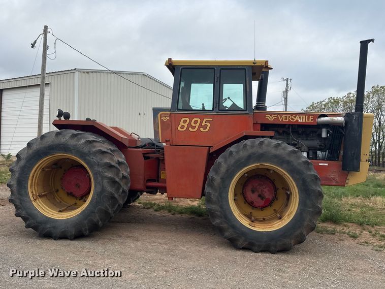 image for item ET5196 1982 Versatile 895 4WD tractor