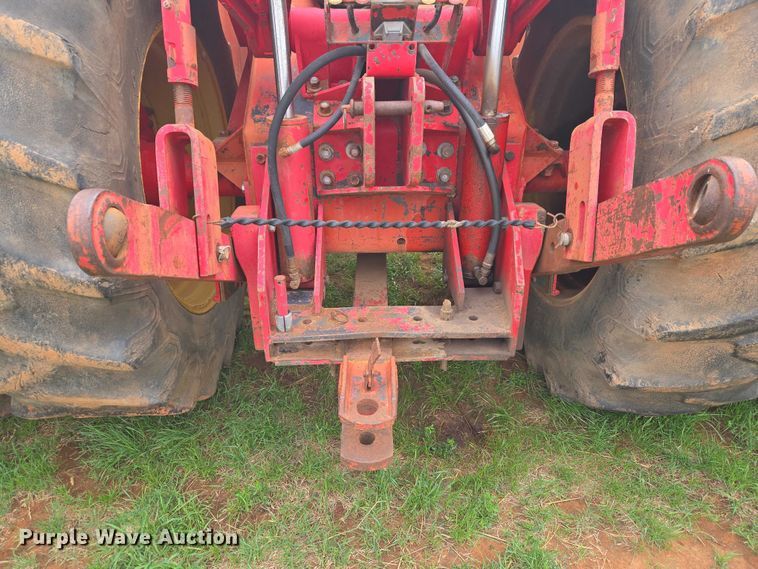 image for item ET5196 1982 Versatile 895 4WD tractor