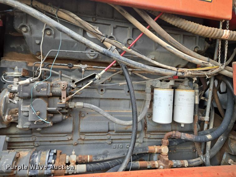 image for item ET5196 1982 Versatile 895 4WD tractor