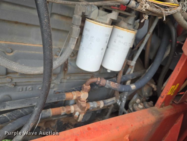 image for item ET5196 1982 Versatile 895 4WD tractor