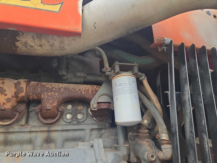 image for item ET5196 1982 Versatile 895 4WD tractor