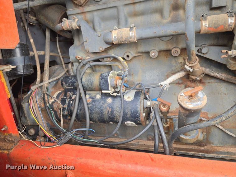 image for item ET5196 1982 Versatile 895 4WD tractor