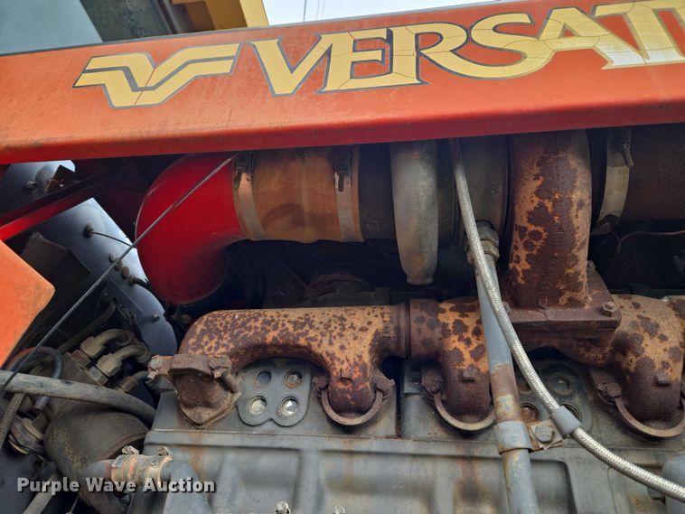 image for item ET5196 1982 Versatile 895 4WD tractor