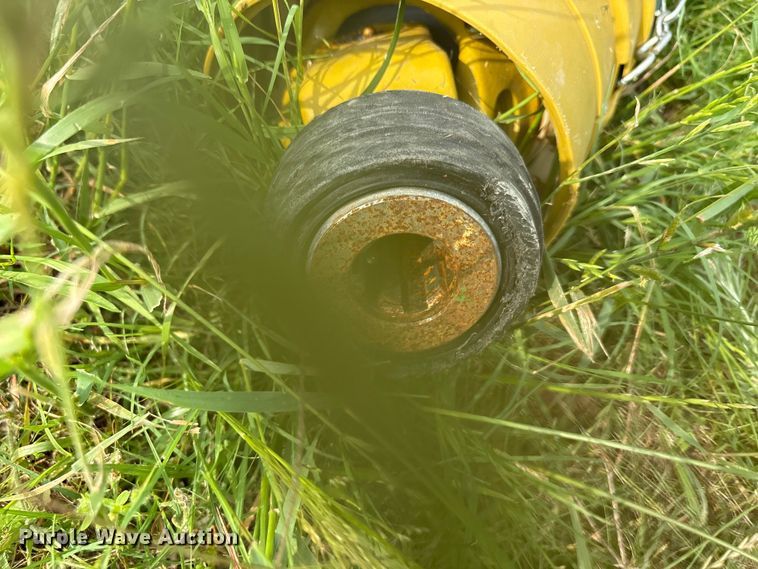 image for item EU5516 2013 John Deere HX20 batwing rotary mower