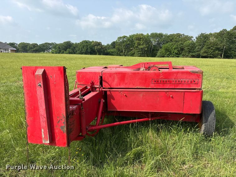 image for item EU5517 Massey Ferguson 12 small square baler