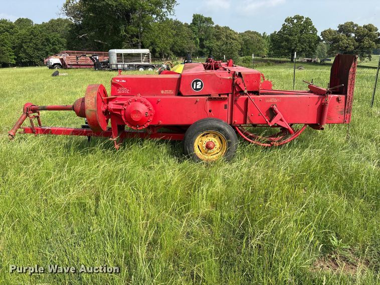 image for item EU5517 Massey Ferguson 12 small square baler