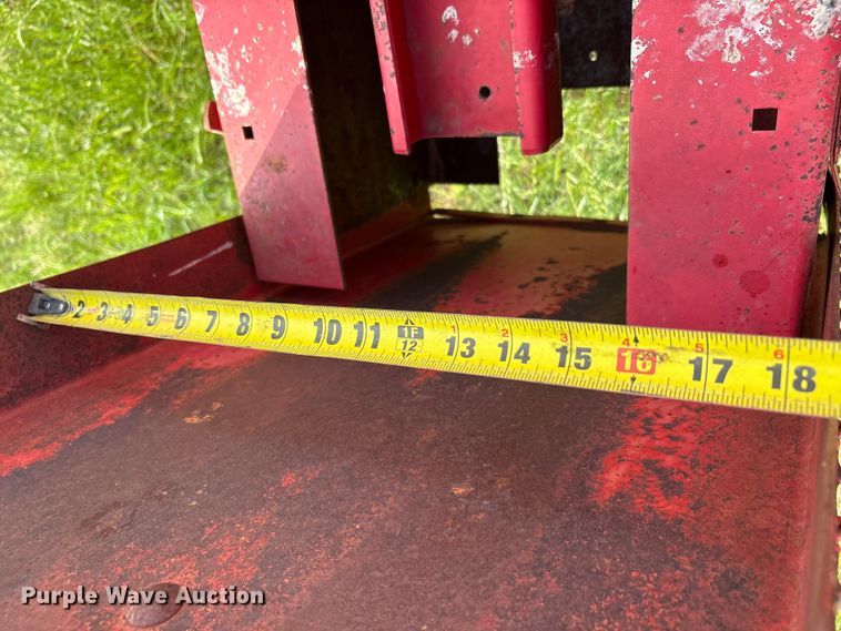 image for item EU5517 Massey Ferguson 12 small square baler