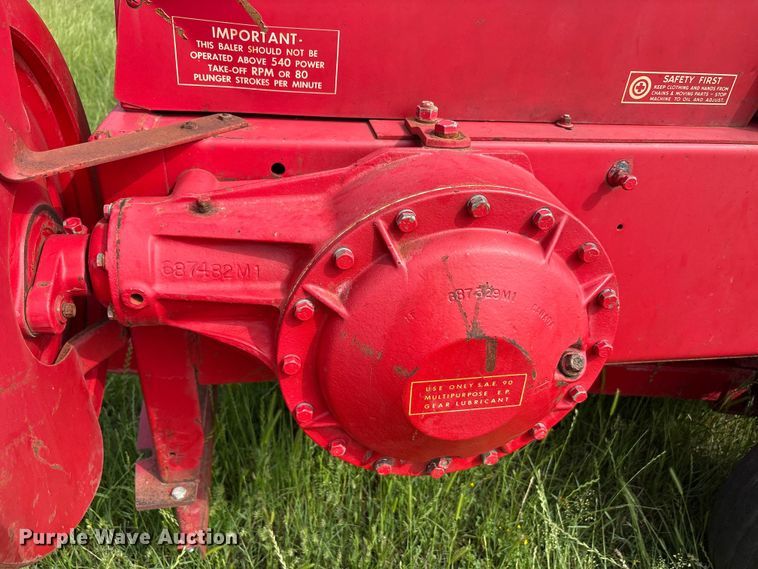 image for item EU5517 Massey Ferguson 12 small square baler