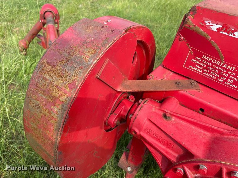 image for item EU5517 Massey Ferguson 12 small square baler