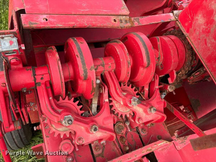 image for item EU5517 Massey Ferguson 12 small square baler