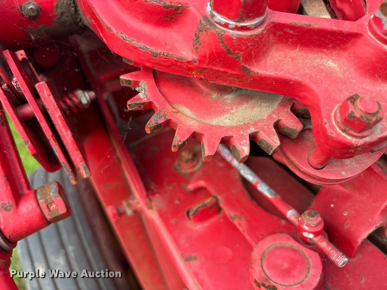 image for item EU5517 Massey Ferguson 12 small square baler
