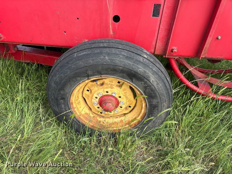 image for item EU5517 Massey Ferguson 12 small square baler