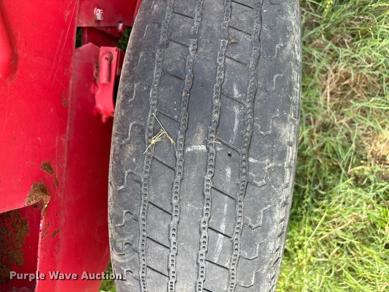 image for item EU5517 Massey Ferguson 12 small square baler