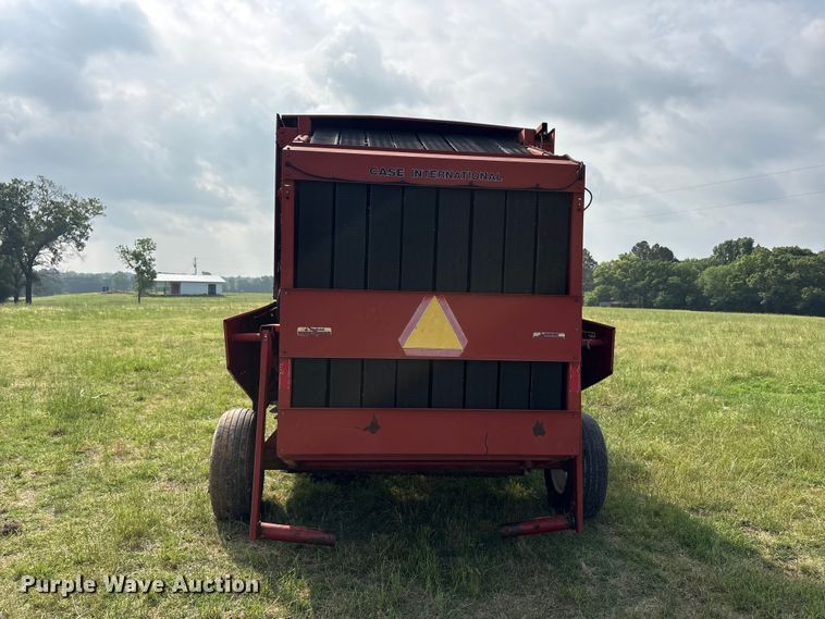 image for item EU5518 Case international 8460 round baler