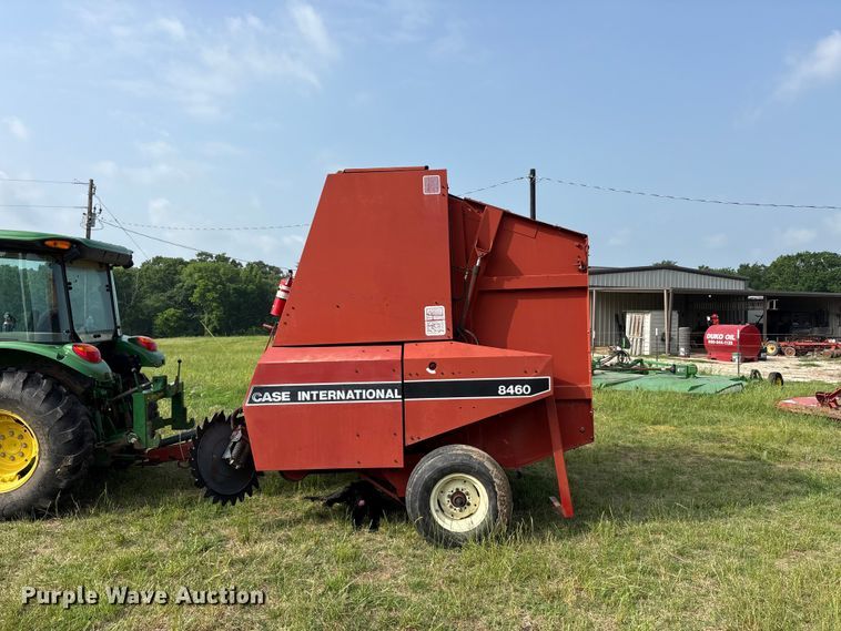 image for item EU5518 Case international 8460 round baler