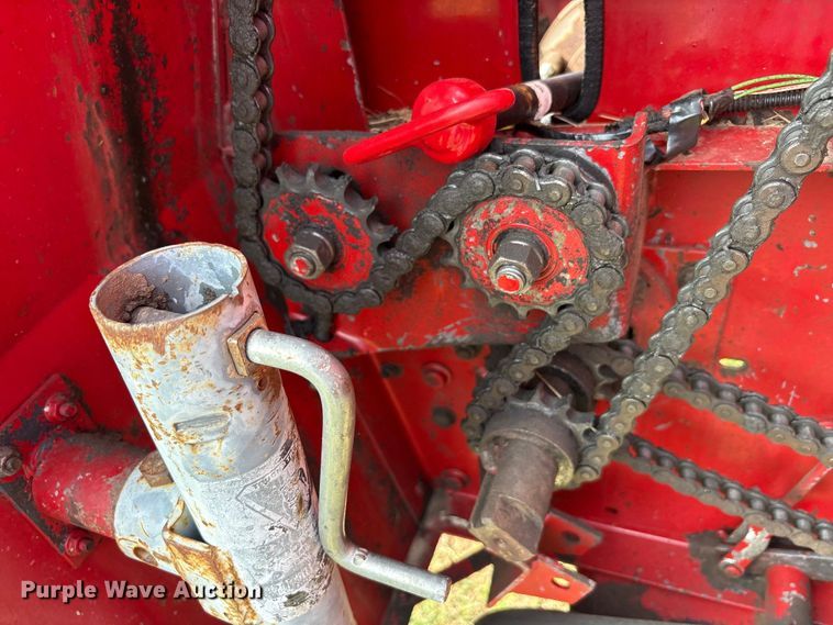 image for item EU5518 Case international 8460 round baler